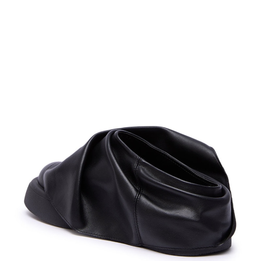 AZALEA WANG Black Vegan Leather Ruched Flats - Picture 6 of 6